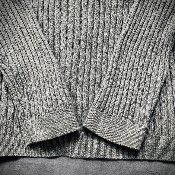 Gap Heather Grey Ribbed Sweater, Men’s Small - Picture 3 of 4